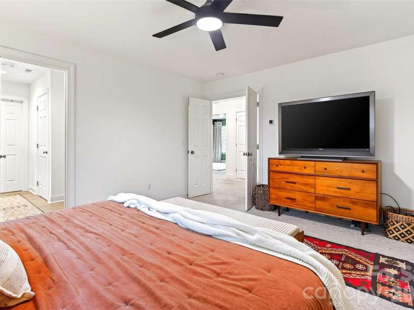 132 Maple Ridge Drive, Old Fort, NC 28762.  MLS# CAR4385592, YatesRealty ID 25098. 