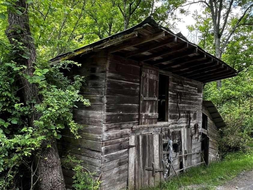 2255 NC Hwy 268 Highway, Wilkesboro, NC 28697.  MLS# CAR4280174, YatesRealty ID 25099. 