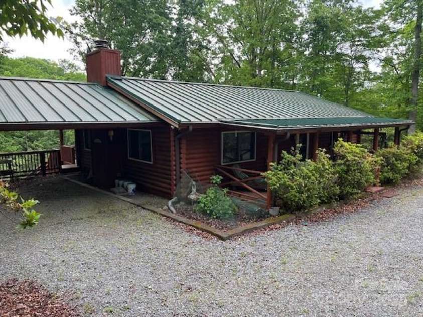 137 Amys Ridge Road, Lake Lure, NC 28746.  MLS# CAR4254449, YatesRealty ID 251. 