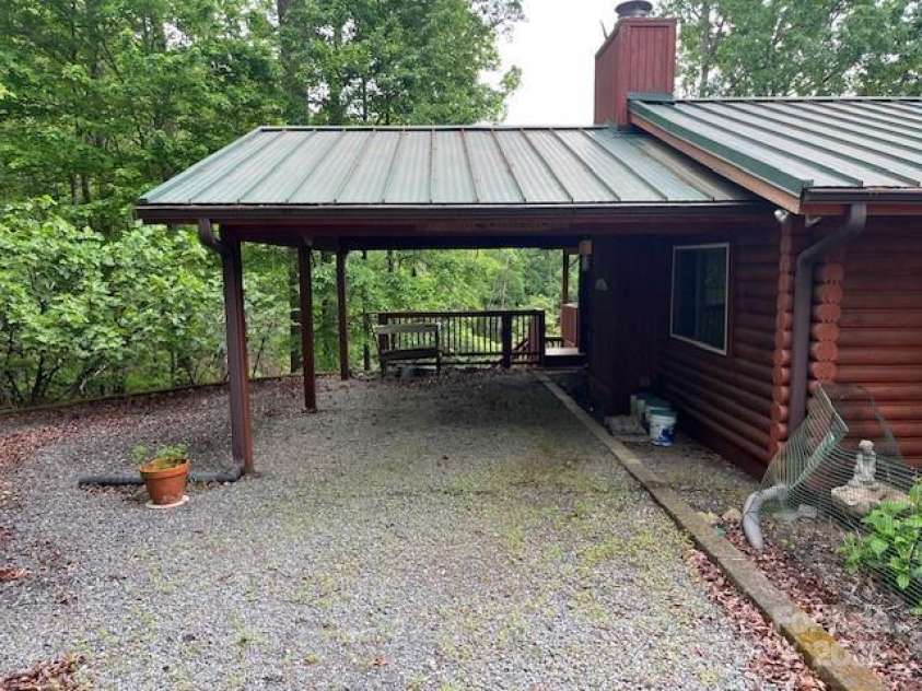 137 Amys Ridge Road, Lake Lure, NC 28746.  MLS# CAR4254449, YatesRealty ID 251. 