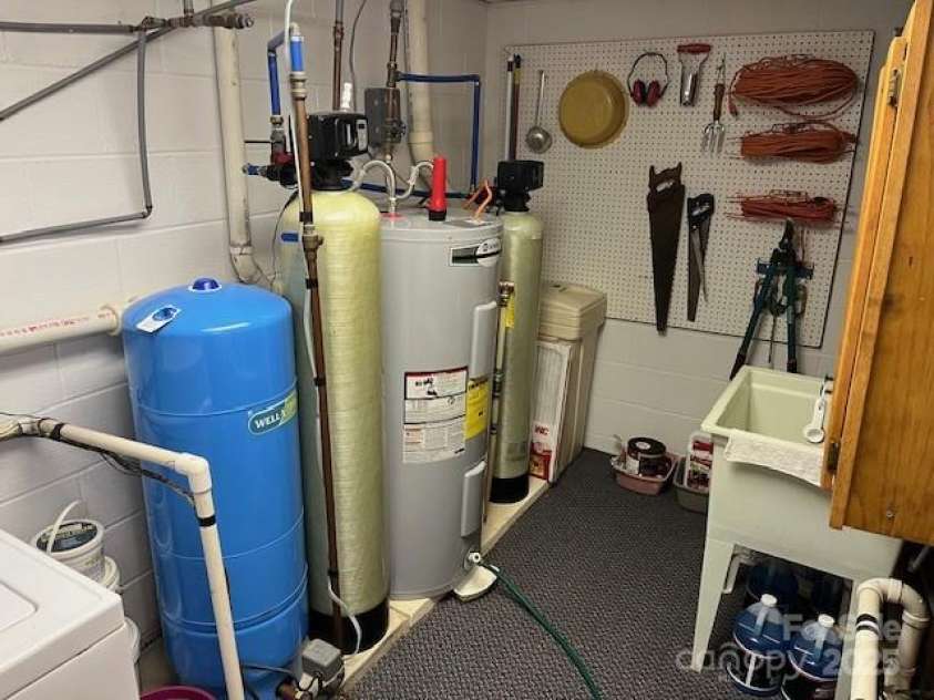 137 Amys Ridge Road, Lake Lure, NC 28746.  MLS# CAR4254449, YatesRealty ID 251. 