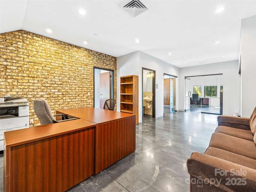 208 Charlotte Highway, Asheville, NC 28803.  MLS# CAR4316623, YatesRealty ID 251. 