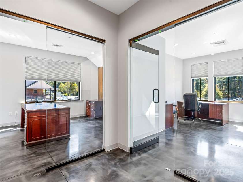 208 Charlotte Highway, Asheville, NC 28803.  MLS# CAR4316623, YatesRealty ID 251. 