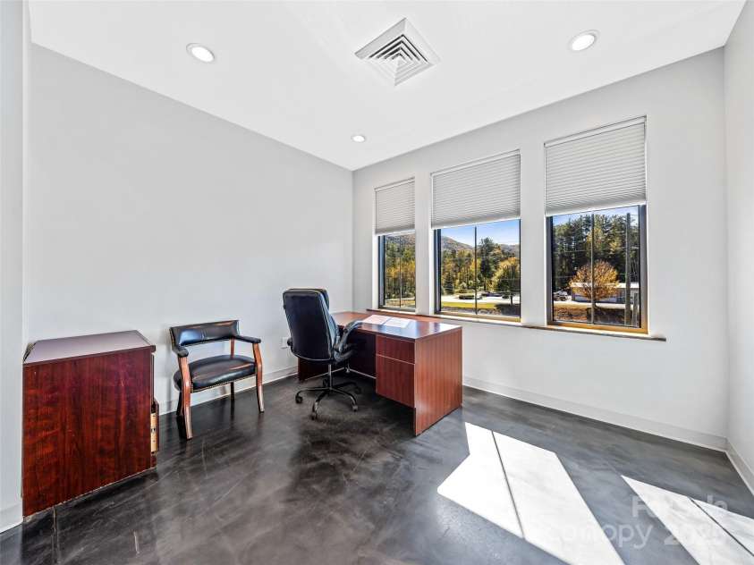 208 Charlotte Highway, Asheville, NC 28803.  MLS# CAR4316623, YatesRealty ID 251. 