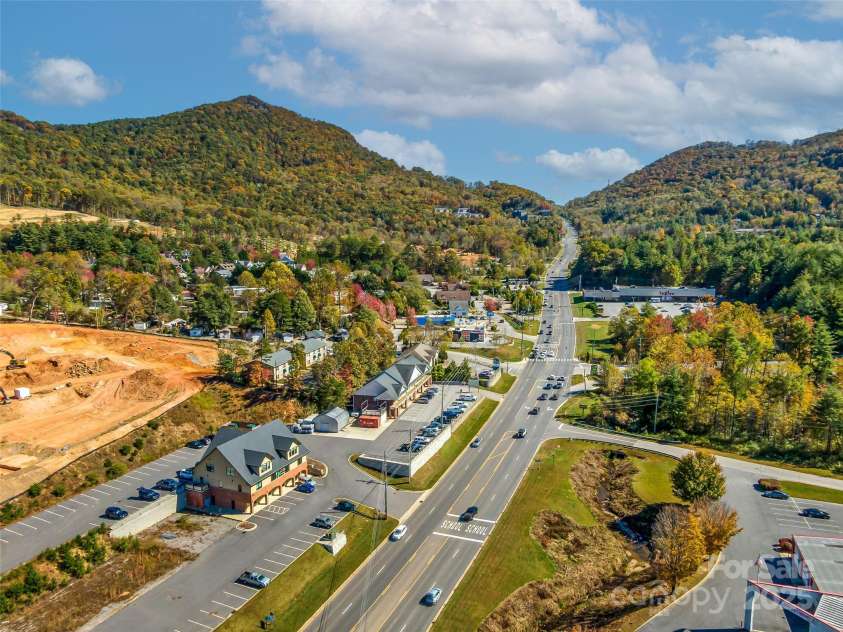 208 Charlotte Highway, Asheville, NC 28803.  MLS# CAR4316623, YatesRealty ID 251. 