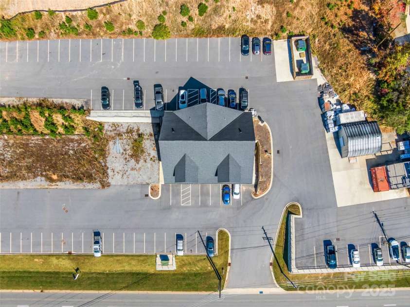 208 Charlotte Highway, Asheville, NC 28803.  MLS# CAR4316623, YatesRealty ID 251. 