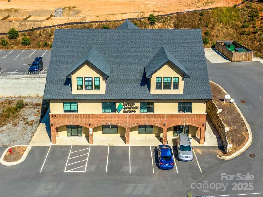 208 Charlotte Highway, Asheville, NC 28803.  MLS# CAR4316623, YatesRealty ID 251. 