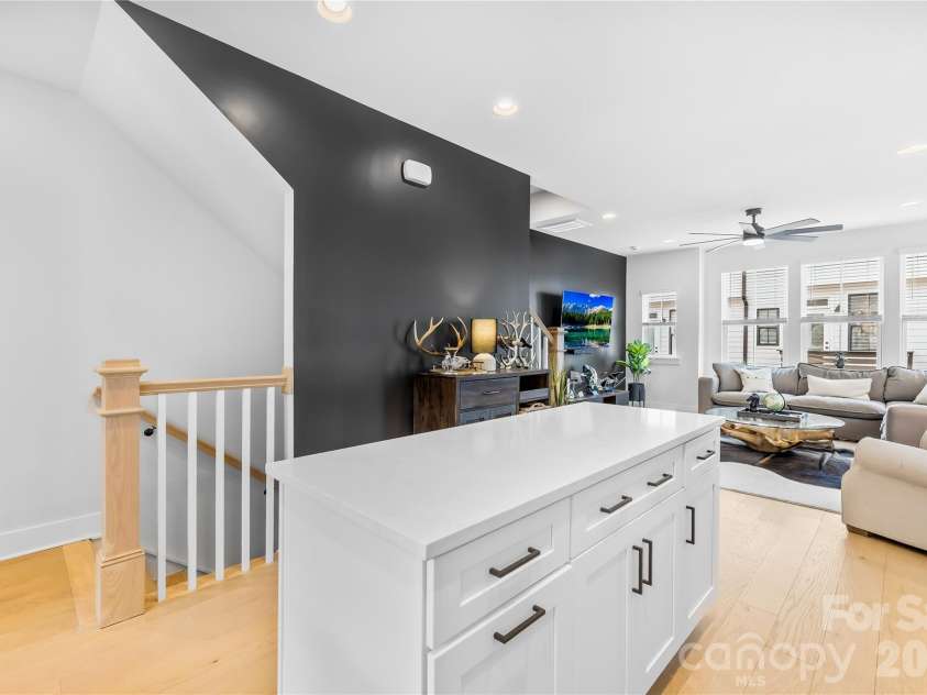 1130 Pegram Crossing Drive, Charlotte, NC 28205.  MLS# CAR4344700, YatesRealty ID 2510. 