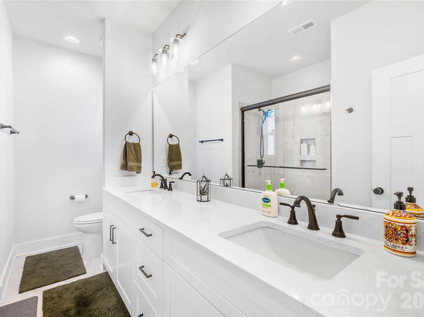 1130 Pegram Crossing Drive, Charlotte, NC 28205.  MLS# CAR4344700, YatesRealty ID 2510. 