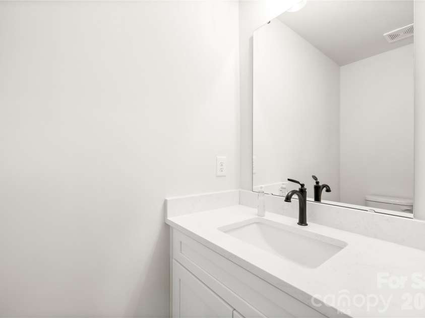 1130 Pegram Crossing Drive, Charlotte, NC 28205.  MLS# CAR4344700, YatesRealty ID 2510. 