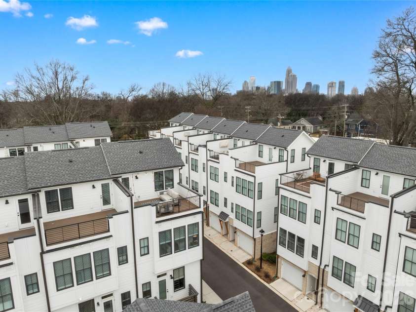 1130 Pegram Crossing Drive, Charlotte, NC 28205.  MLS# CAR4344700, YatesRealty ID 2510. 