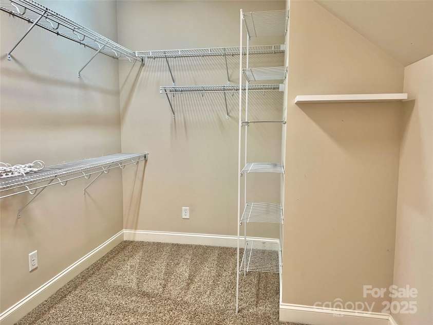 1302 Devonmere Place, Salisbury, NC 28144.  MLS# CAR4270890, YatesRealty ID 2510. Huge Walk -in Closet