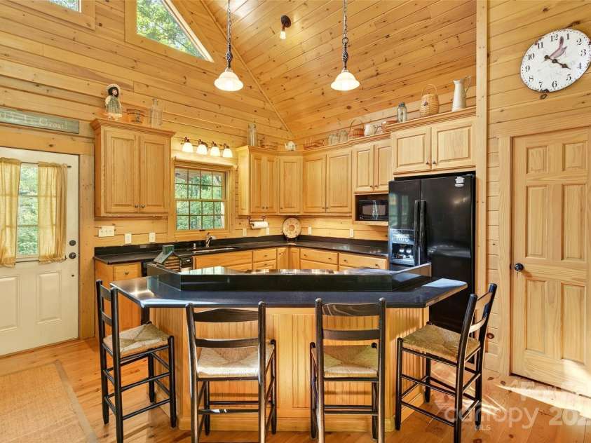 240 Ravenswood Drive, Marion, NC 28752.  MLS# CAR4322365, YatesRealty ID 2510. 