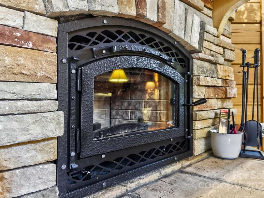 240 Ravenswood Drive, Marion, NC 28752.  MLS# CAR4322365, YatesRealty ID 2510. 