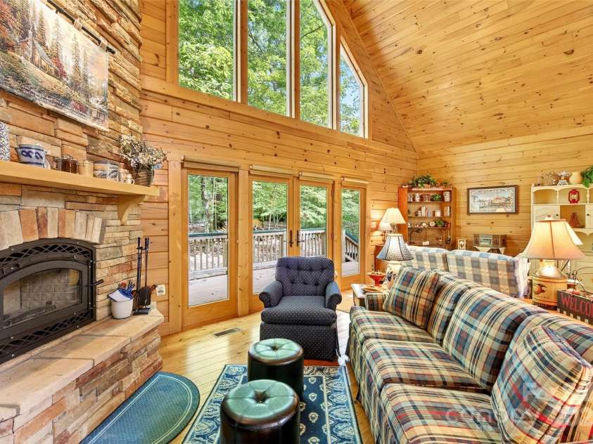 240 Ravenswood Drive, Marion, NC 28752.  MLS# CAR4322365, YatesRealty ID 2510. 