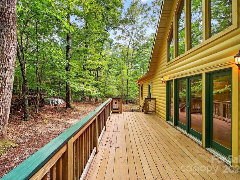 240 Ravenswood Drive, Marion, NC 28752.  MLS# CAR4322365, YatesRealty ID 2510. 