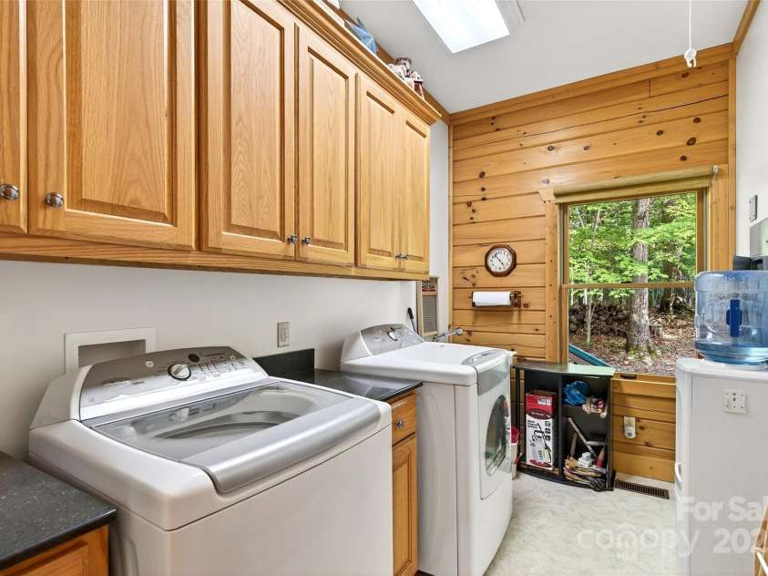 240 Ravenswood Drive, Marion, NC 28752.  MLS# CAR4322365, YatesRealty ID 2510. 