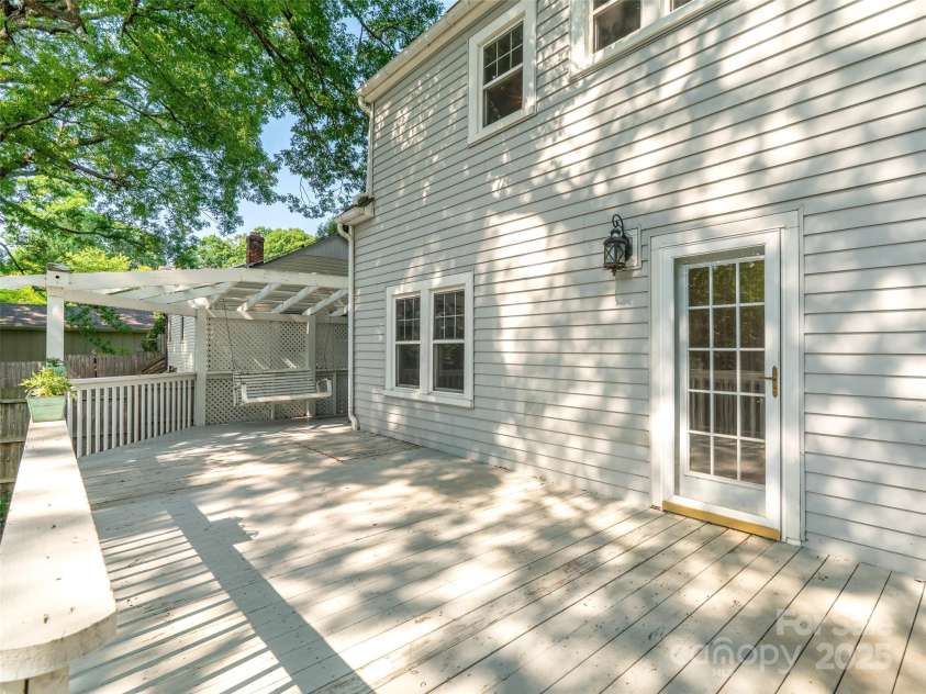 41 Princeton Drive, Asheville, NC 28806.  MLS# CAR4259252, YatesRealty ID 25100. Extra large deck