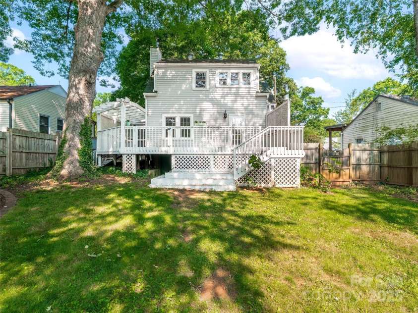 41 Princeton Drive, Asheville, NC 28806.  MLS# CAR4259252, YatesRealty ID 25100. Great flat back yard