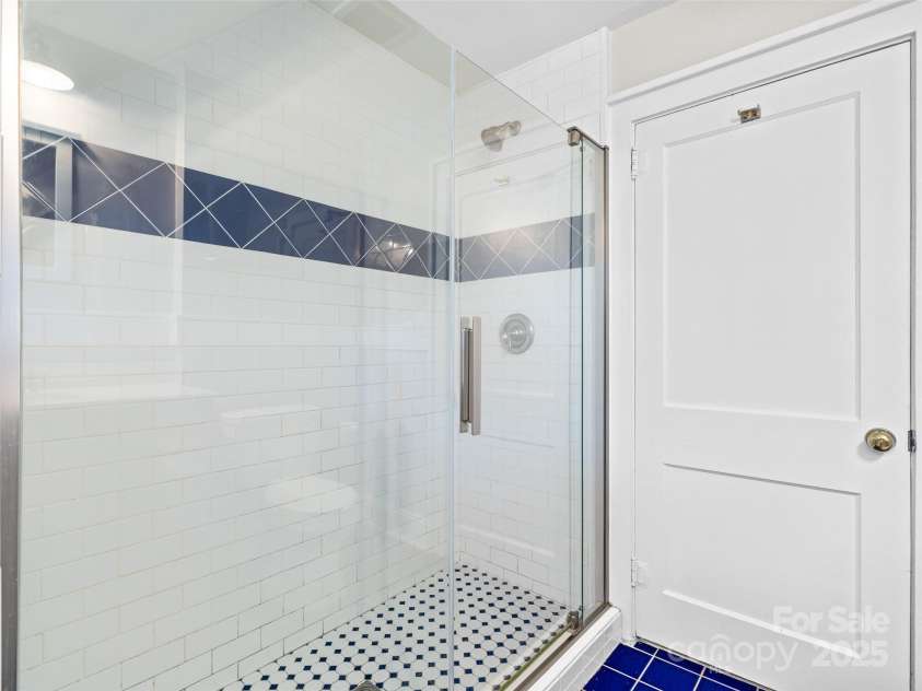41 Princeton Drive, Asheville, NC 28806.  MLS# CAR4259252, YatesRealty ID 25100. Great walk-in shower