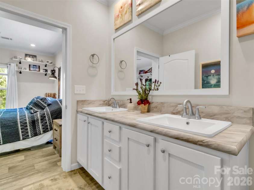 21 Swift Stream Lane, Waynesville, NC 28785.  MLS# CAR4380730, YatesRealty ID 25101. 