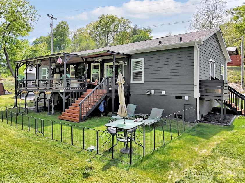 21 Swift Stream Lane, Waynesville, NC 28785.  MLS# CAR4380730, YatesRealty ID 25101. 