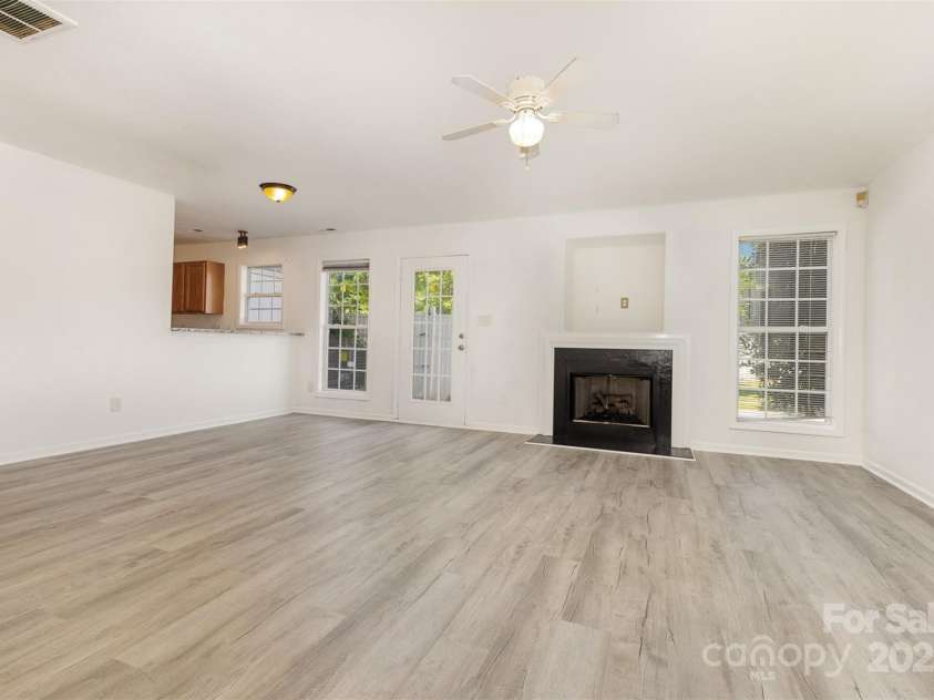 9664 Littleleaf Drive, Charlotte, NC 28215.  MLS# CAR4272439, YatesRealty ID 25101. 