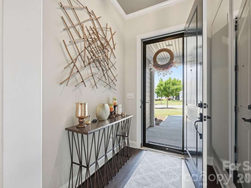 7210 Overjoyed Crossing, Charlotte, NC 28215.  MLS# CAR4383574, YatesRealty ID 25103. 