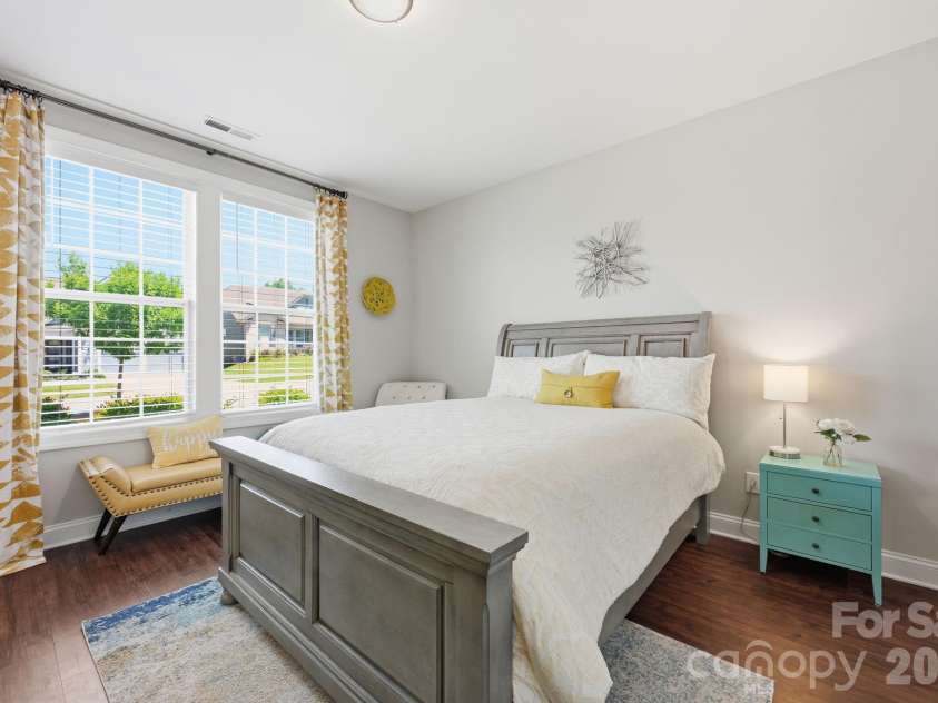 7210 Overjoyed Crossing, Charlotte, NC 28215.  MLS# CAR4383574, YatesRealty ID 25103. 