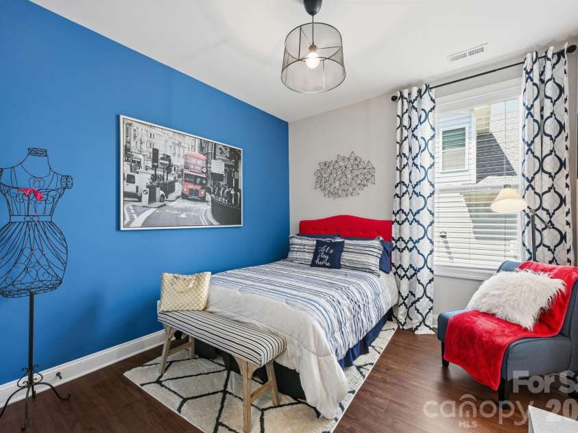7210 Overjoyed Crossing, Charlotte, NC 28215.  MLS# CAR4383574, YatesRealty ID 25103. 