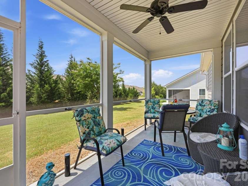 7210 Overjoyed Crossing, Charlotte, NC 28215.  MLS# CAR4383574, YatesRealty ID 25103. 