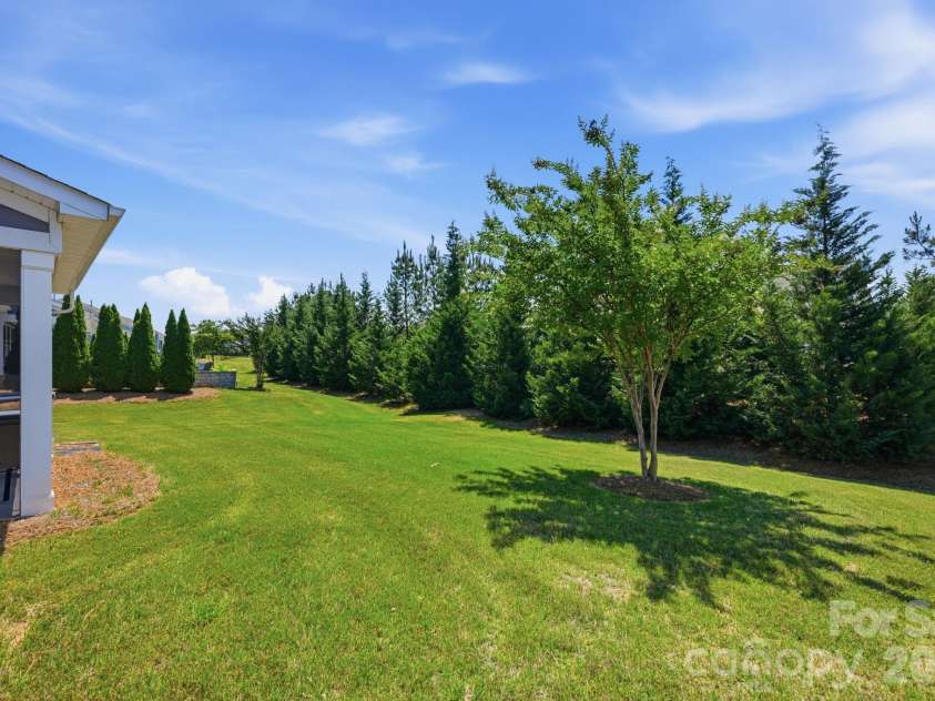 7210 Overjoyed Crossing, Charlotte, NC 28215.  MLS# CAR4383574, YatesRealty ID 25103. 