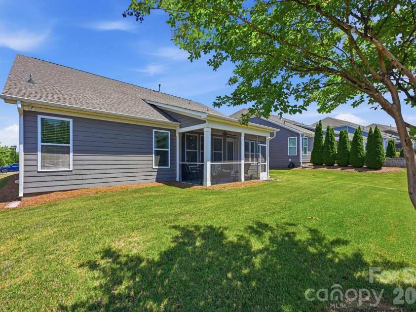 7210 Overjoyed Crossing, Charlotte, NC 28215.  MLS# CAR4383574, YatesRealty ID 25103. 
