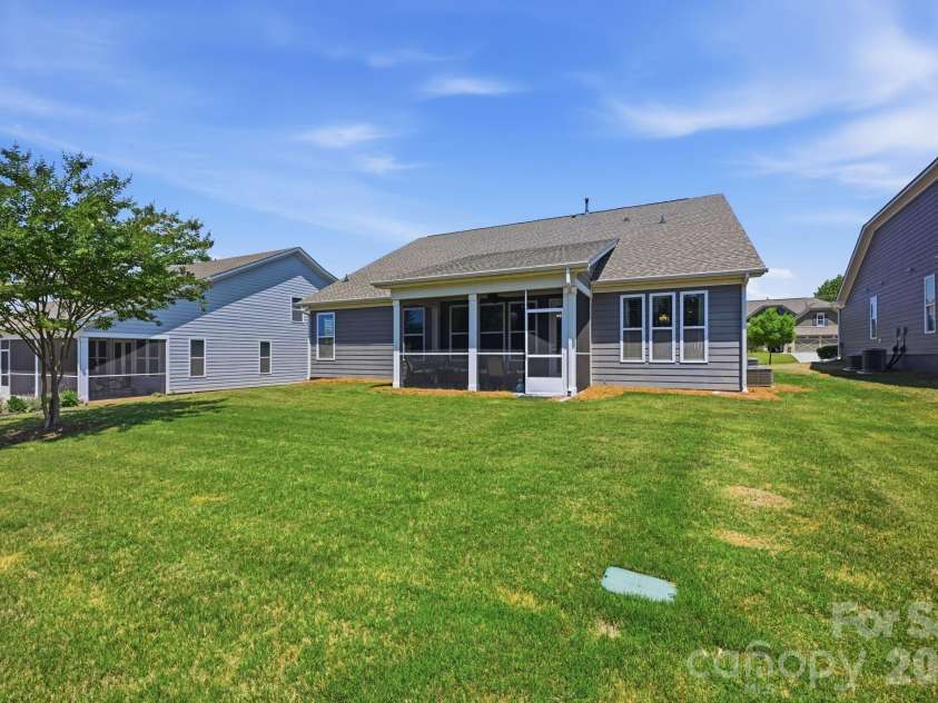 7210 Overjoyed Crossing, Charlotte, NC 28215.  MLS# CAR4383574, YatesRealty ID 25103. 