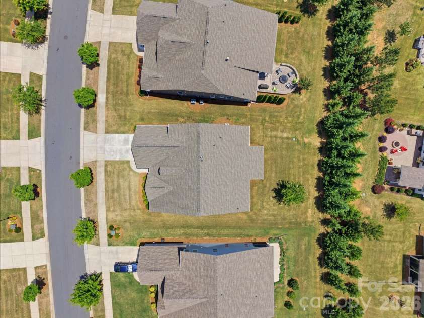 7210 Overjoyed Crossing, Charlotte, NC 28215.  MLS# CAR4383574, YatesRealty ID 25103. 