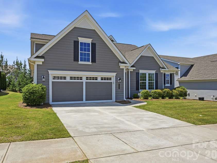7210 Overjoyed Crossing, Charlotte, NC 28215.  MLS# CAR4383574, YatesRealty ID 25103. 
