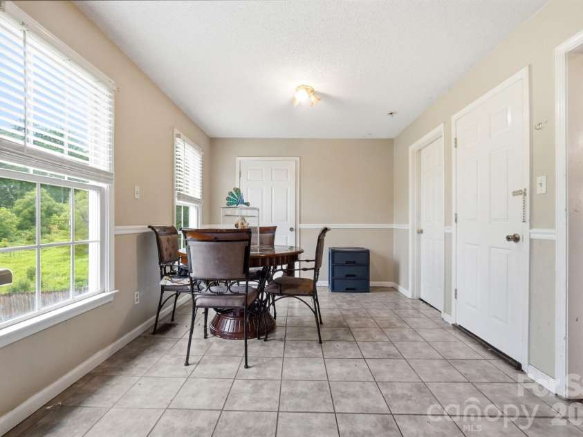 1114 Lakeview Street, Kannapolis, NC 28083.  MLS# CAR4384208, YatesRealty ID 25105. 