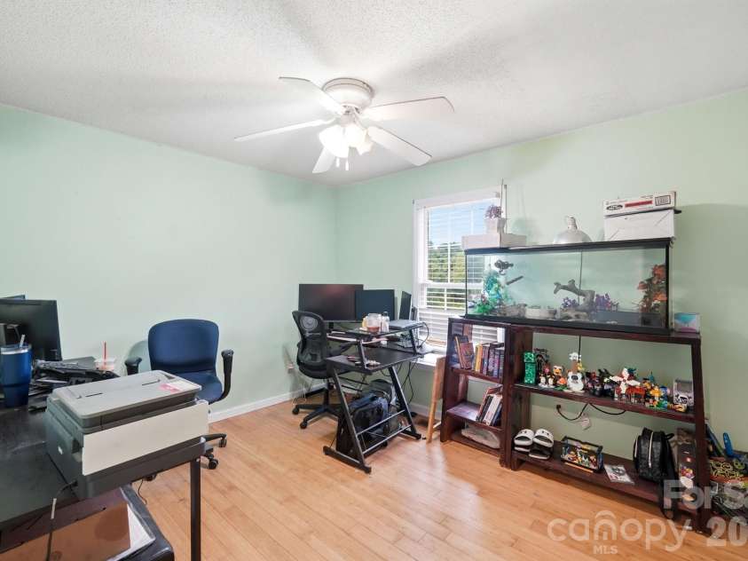 1114 Lakeview Street, Kannapolis, NC 28083.  MLS# CAR4384208, YatesRealty ID 25105. 