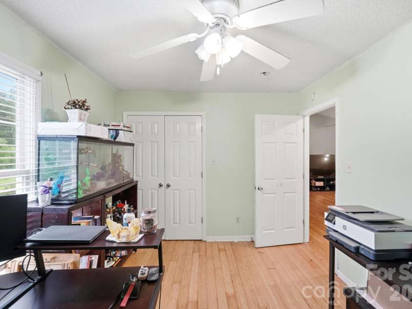 1114 Lakeview Street, Kannapolis, NC 28083.  MLS# CAR4384208, YatesRealty ID 25105. 