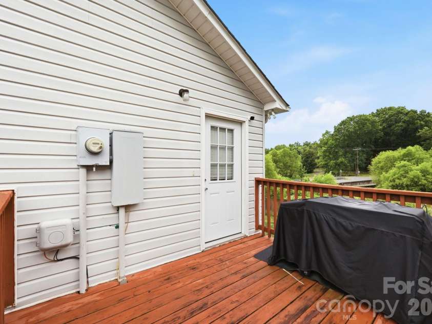 1114 Lakeview Street, Kannapolis, NC 28083.  MLS# CAR4384208, YatesRealty ID 25105. 