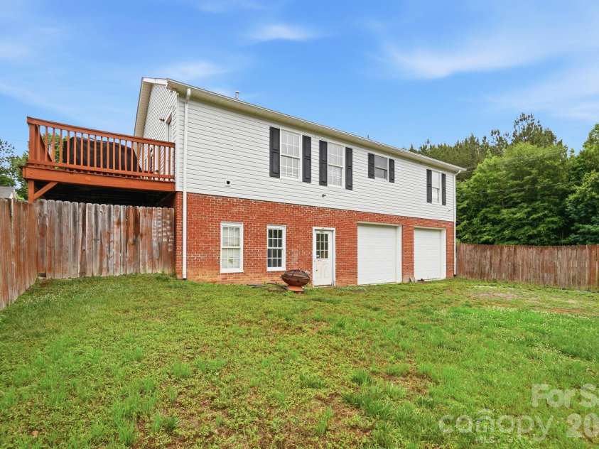 1114 Lakeview Street, Kannapolis, NC 28083.  MLS# CAR4384208, YatesRealty ID 25105. 