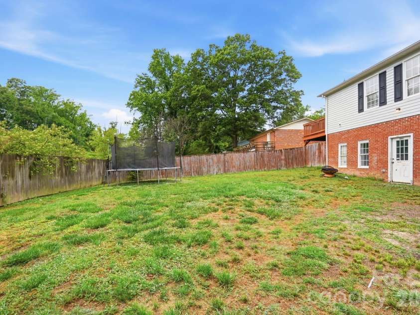 1114 Lakeview Street, Kannapolis, NC 28083.  MLS# CAR4384208, YatesRealty ID 25105. 