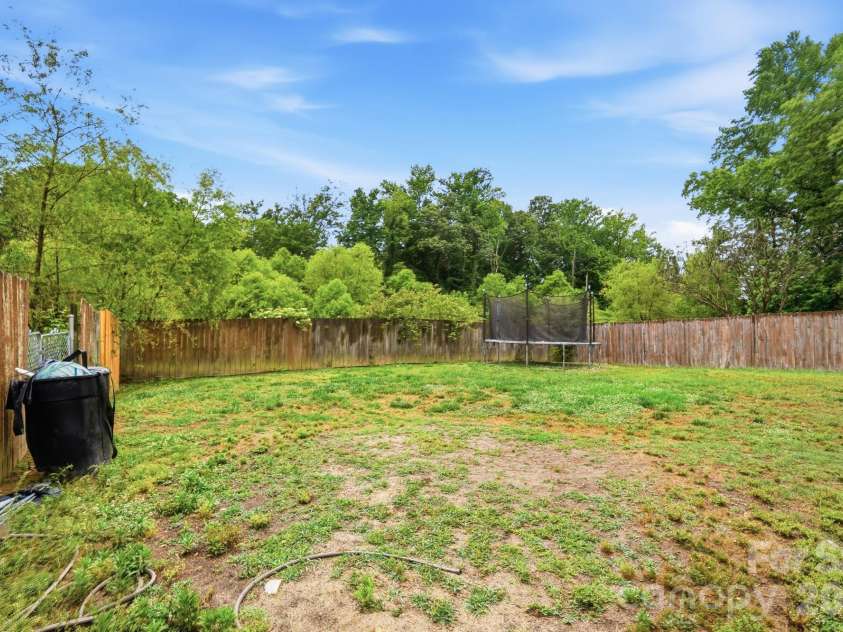 1114 Lakeview Street, Kannapolis, NC 28083.  MLS# CAR4384208, YatesRealty ID 25105. 