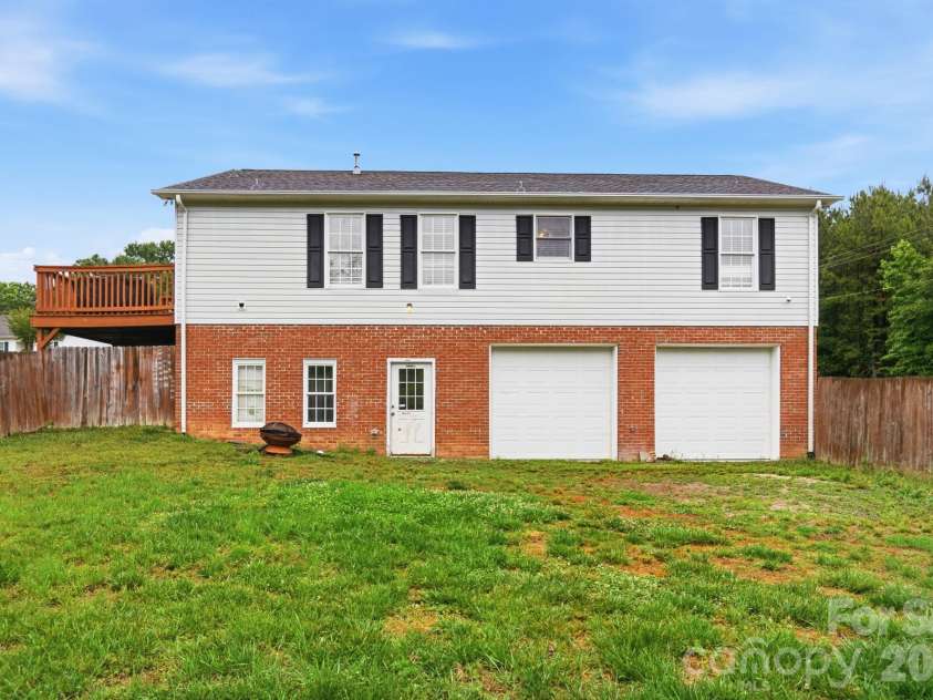 1114 Lakeview Street, Kannapolis, NC 28083.  MLS# CAR4384208, YatesRealty ID 25105. 