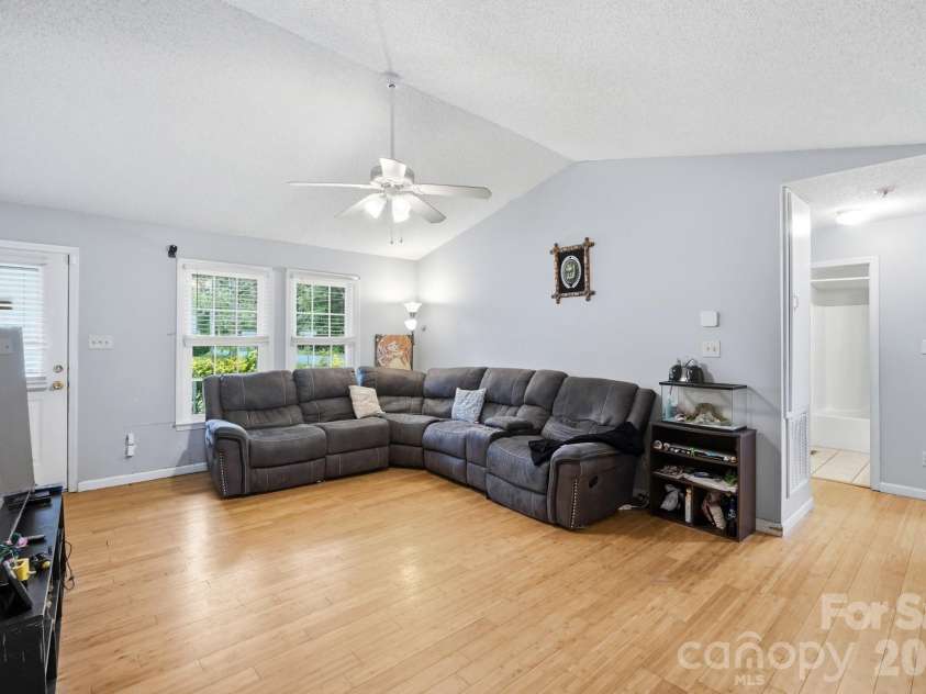 1114 Lakeview Street, Kannapolis, NC 28083.  MLS# CAR4384208, YatesRealty ID 25105. Vaulted ceiling