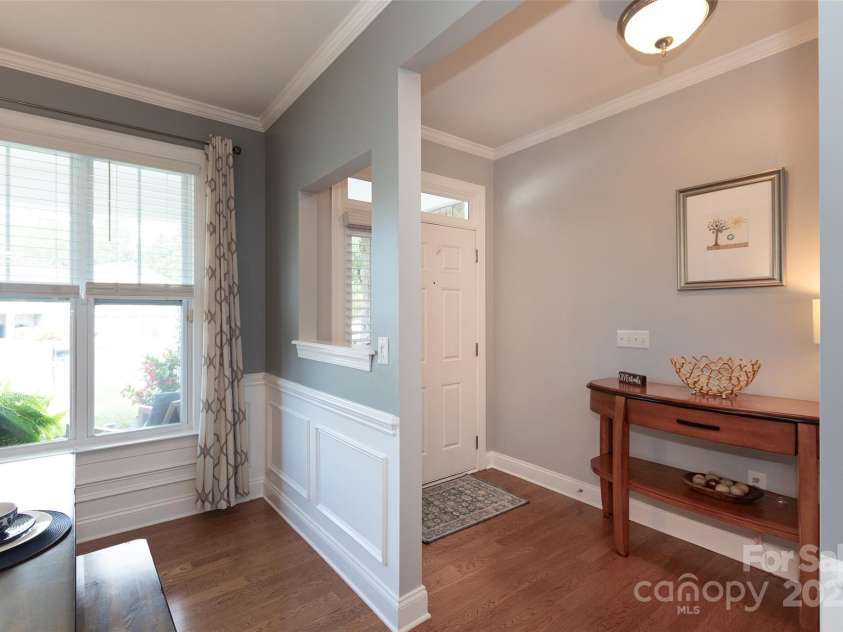 9826 Springholm Drive, Charlotte, NC 28278.  MLS# CAR4277978, YatesRealty ID 25105. 