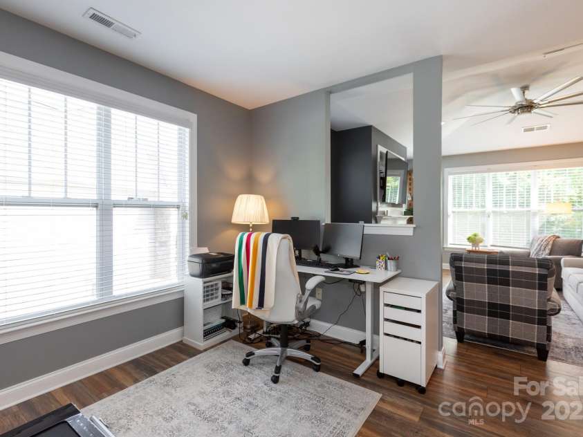 9826 Springholm Drive, Charlotte, NC 28278.  MLS# CAR4277978, YatesRealty ID 25105. 