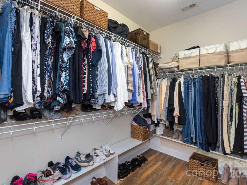 9826 Springholm Drive, Charlotte, NC 28278.  MLS# CAR4277978, YatesRealty ID 25105. Huge Primary Closet!