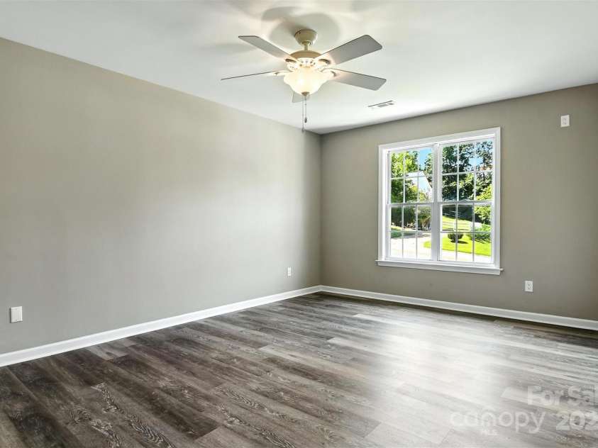 156 Autumn Woods Boulevard, Mount Holly, NC 28120.  MLS# CAR4276951, YatesRealty ID 25107. 