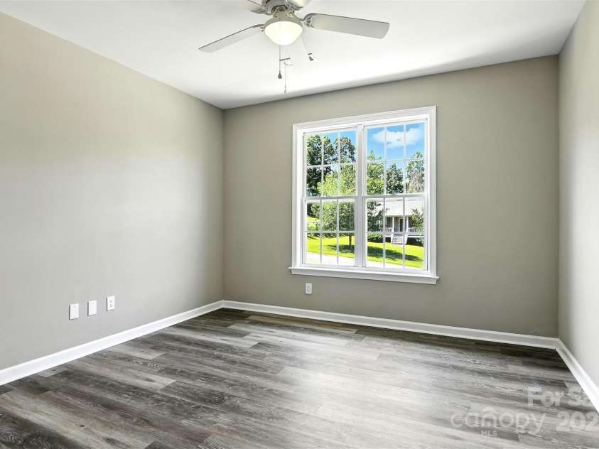 156 Autumn Woods Boulevard, Mount Holly, NC 28120.  MLS# CAR4276951, YatesRealty ID 25107. 